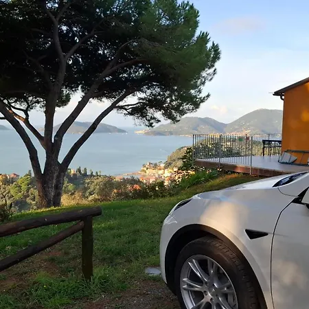 Quercia House, Inside A Private Park, Pool, Tennis, Ac, Parking Next And A Garage In Lerici! *