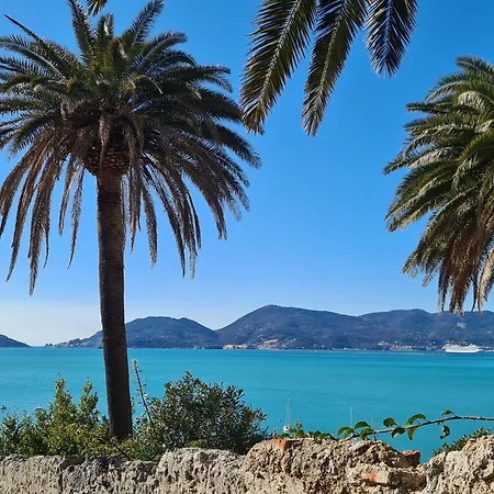 Quercia House, Inside A Private Park, Pool, Tennis, Ac, Parking Next And A Garage In Lerici! *