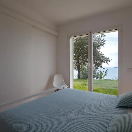 Quercia House, Inside A Private Park, Pool, Tennis, Ac, Parking Next And A Garage In Lerici! * Lerici