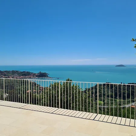 Quercia House, Inside A Private Park, Pool, Tennis, Ac, Parking Next And A Garage In Lerici! Holiday home *